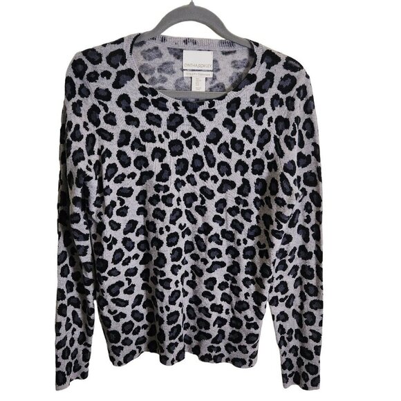 Cynthia Rowley 100% Cashmere Gray Leopard Print Crewneck Sweater Size L - Picture 1 of 4